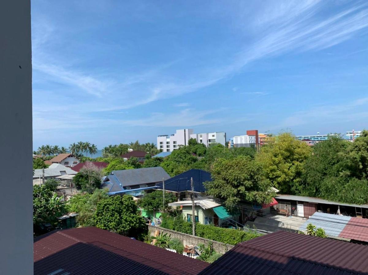 Cozy Near Beach 200M With Toproof Pool At Patio Bangsaen Exterior photo