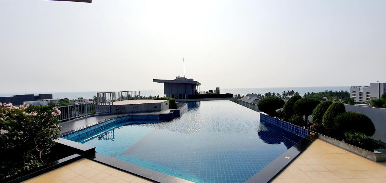 Cozy Near Beach 200M With Toproof Pool At Patio Bangsaen Exterior photo